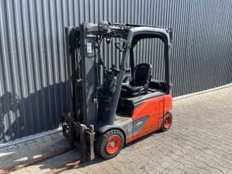 Wózki widłowe używane LACHNIT E16P-02 ELEKTRO VIERRADFRONTSTAPLER (13061870) backdrop