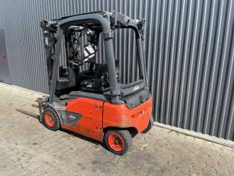 Wózki widłowe używane LACHNIT E16P-02 ELEKTRO VIERRADFRONTSTAPLER (13061870)