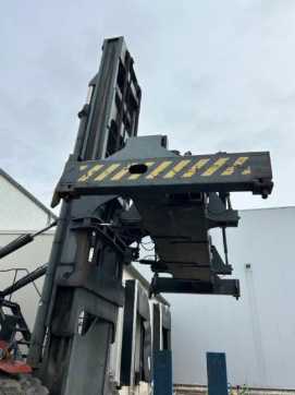 Wózki widłowe używane LINDE C 400/4 356 DIESEL CONTAINERSTAPLER (12913393)