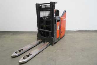 Wózki widłowe używane LINDE D 12 SP 133 ELEKTRO HOCHHUBWAGENFAHRERSTAND (13032615)