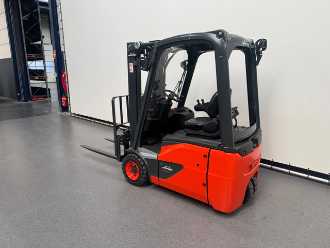Wózki widłowe używane LINDE E 14-02 ELEKTRO VIERRADFRONTSTAPLER (13050926)
