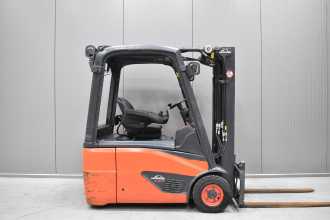 Wózki widłowe używane LINDE E 16 - 02 /58650/ ELEKTRO DREIRADFRONTSTAPLER (13074553)