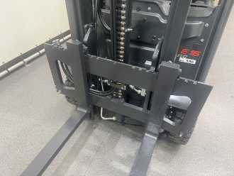 Wózki widłowe używane LINDE E 16-02 ELEKTRO VIERRADFRONTSTAPLER (13049929)
