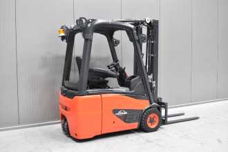 Wózki widłowe używane LINDE E 16 C - 02 /57336/ ELEKTRO DREIRADFRONTSTAPLER (13049955)