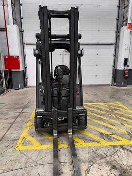 Wózki widłowe używane LINDE E 16 C LITIO  ELEKTRO DREIRADFRONTSTAPLER (13036013)