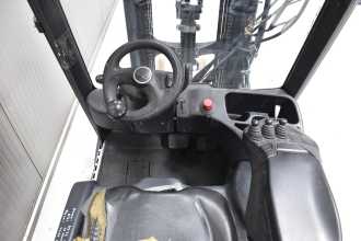 Wózki widłowe używane LINDE E 16 L - 02 /58121/ ELEKTRO DREIRADFRONTSTAPLER (13052411)