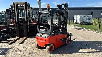 Wózki widłowe używane LINDE E 16 P-02 ELEKTRO VIERRADFRONTSTAPLER (13066231)