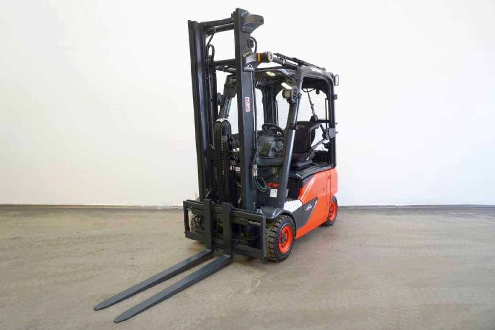 Wózki widłowe używane LINDE E 16 P EVO 386-02 ELEKTRO VIERRADFRONTSTAPLER (12927497)