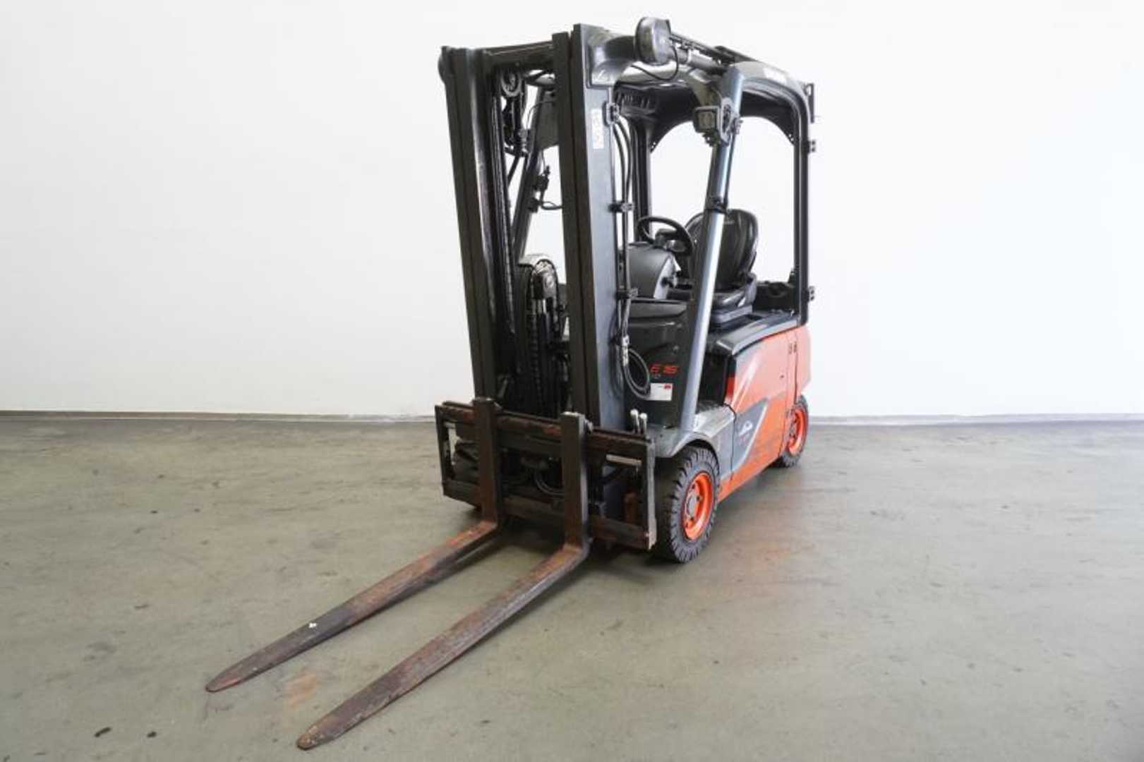 Wózki widłowe używane LINDE E 16 P EVO 386-02 ELEKTRO VIERRADFRONTSTAPLER (13067087)
