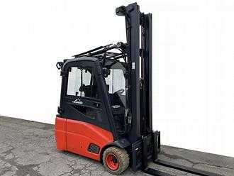 Wózki widłowe używane LINDE E 18 L-01/386 (batt. NUOVA) ELEKTRO DREIRADFRONTSTAPLER (12920655)