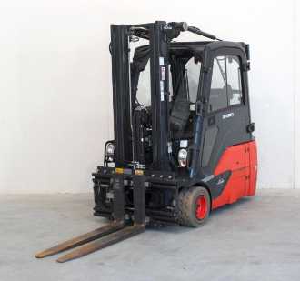 Wózki widłowe używane LINDE E 18 L EVO 386-02 ELEKTRO DREIRADFRONTSTAPLER (13053535) backdrop