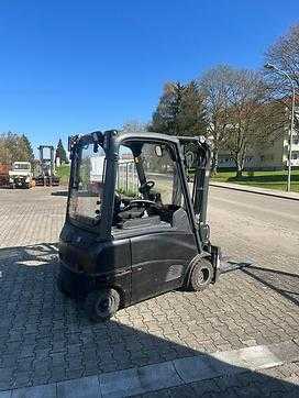 Wózki widłowe używane LINDE E 18PH-01 ELEKTRO VIERRADFRONTSTAPLER (12558268)