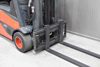 Wózki widłowe używane LINDE E 20 L - 02 /57493/ ELEKTRO DREIRADFRONTSTAPLER (13041116)
