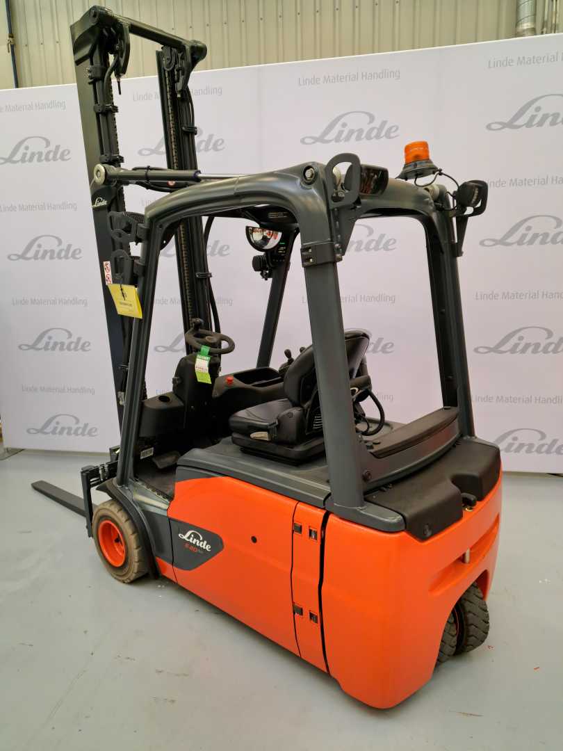 Wózki widłowe używane LINDE E 20 L EVO ELEKTRO DREIRADFRONTSTAPLER (12949328)