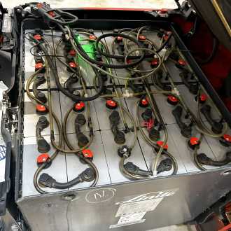 Wózki widłowe używane LINDE E 20 L EVO ELEKTRO DREIRADFRONTSTAPLER (13073555)