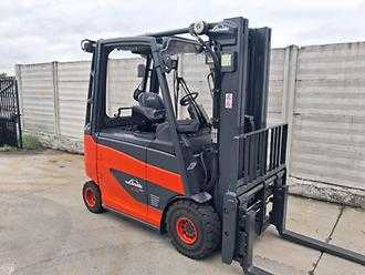 Wózki widłowe używane LINDE E 25 H-600 ELEKTRO VIERRADFRONTSTAPLER (13037869) backdrop