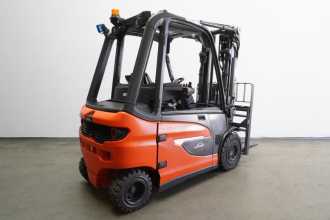 Wózki widłowe używane LINDE E 30 1252 ELEKTRO VIERRADFRONTSTAPLER (13053749)