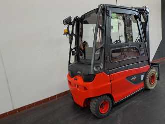 Wózki widłowe używane LINDE E 30 L : 3,0 t ELEKTRO VIERRADFRONTSTAPLER (12942822)