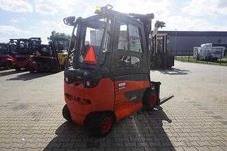 Wózki widłowe używane LINDE E 30H-01/600 - Nur 1.051 Stunden ELEKTRO VIERRADFRONTSTAPLER (13067775)