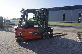 Wózki widłowe używane LINDE E 30L-01 - Triplex - 2024er ELEKTRO VIERRADFRONTSTAPLER (13074336)