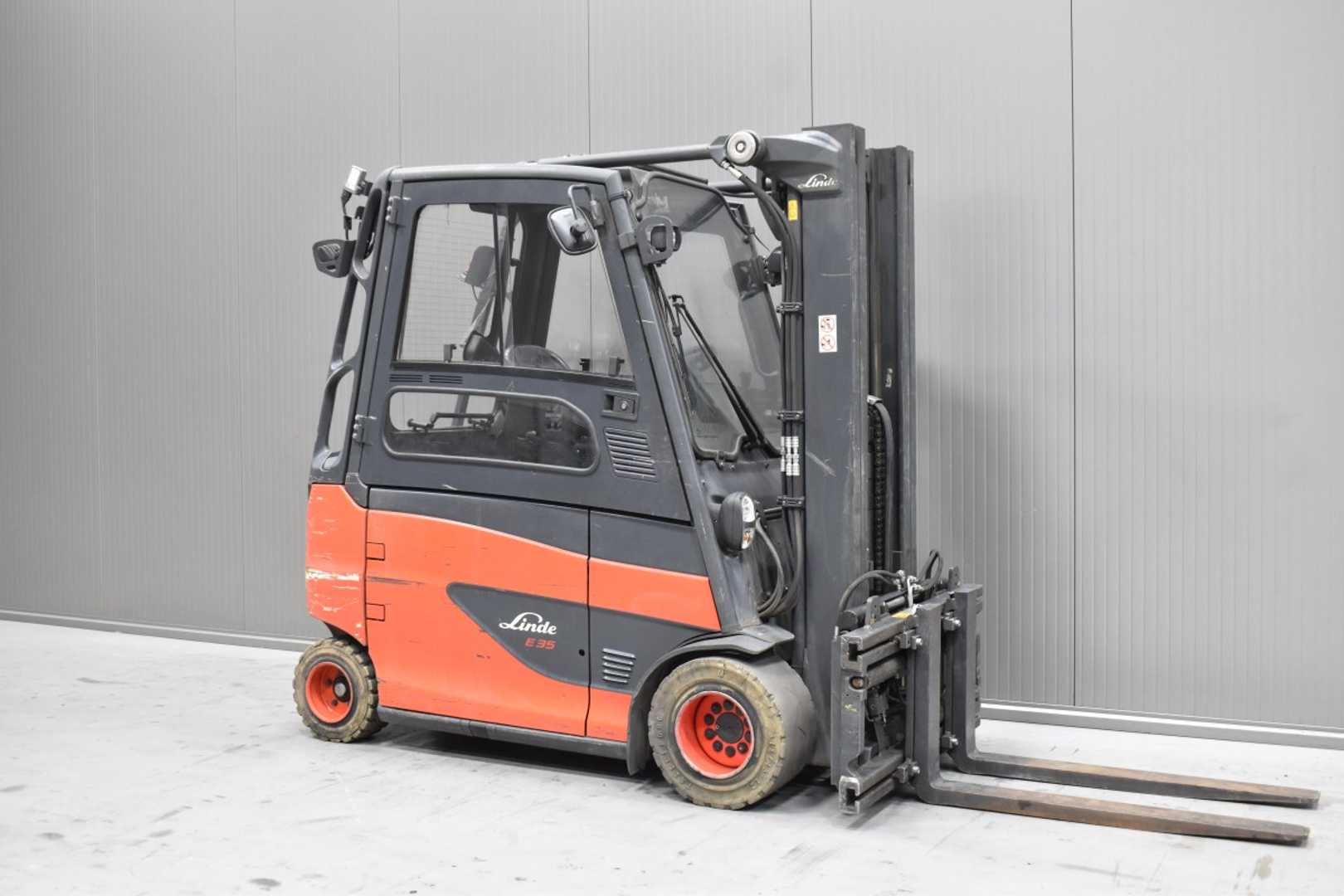 Wózki widłowe używane LINDE E 35 HL - 01 /59044/ ELEKTRO VIERRADFRONTSTAPLER (13068690)