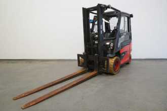 Wózki widłowe używane LINDE E 40/600 H 388 ELEKTRO VIERRADFRONTSTAPLER (13008006) backdrop