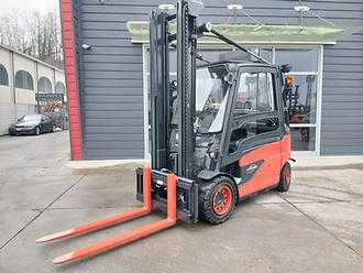 Wózki widłowe używane LINDE E 45 HL-01/600 ELEKTRO VIERRADFRONTSTAPLER (13010635) backdrop