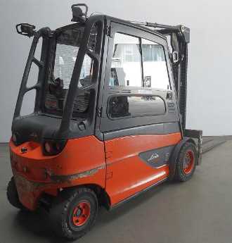 Wózki widłowe używane LINDE E 50/600 HL 388 ELEKTRO VIERRADFRONTSTAPLER (12952954)