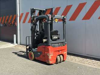 Wózki widłowe używane LINDE E12-02 ELEKTRO DREIRADFRONTSTAPLER (13064490)