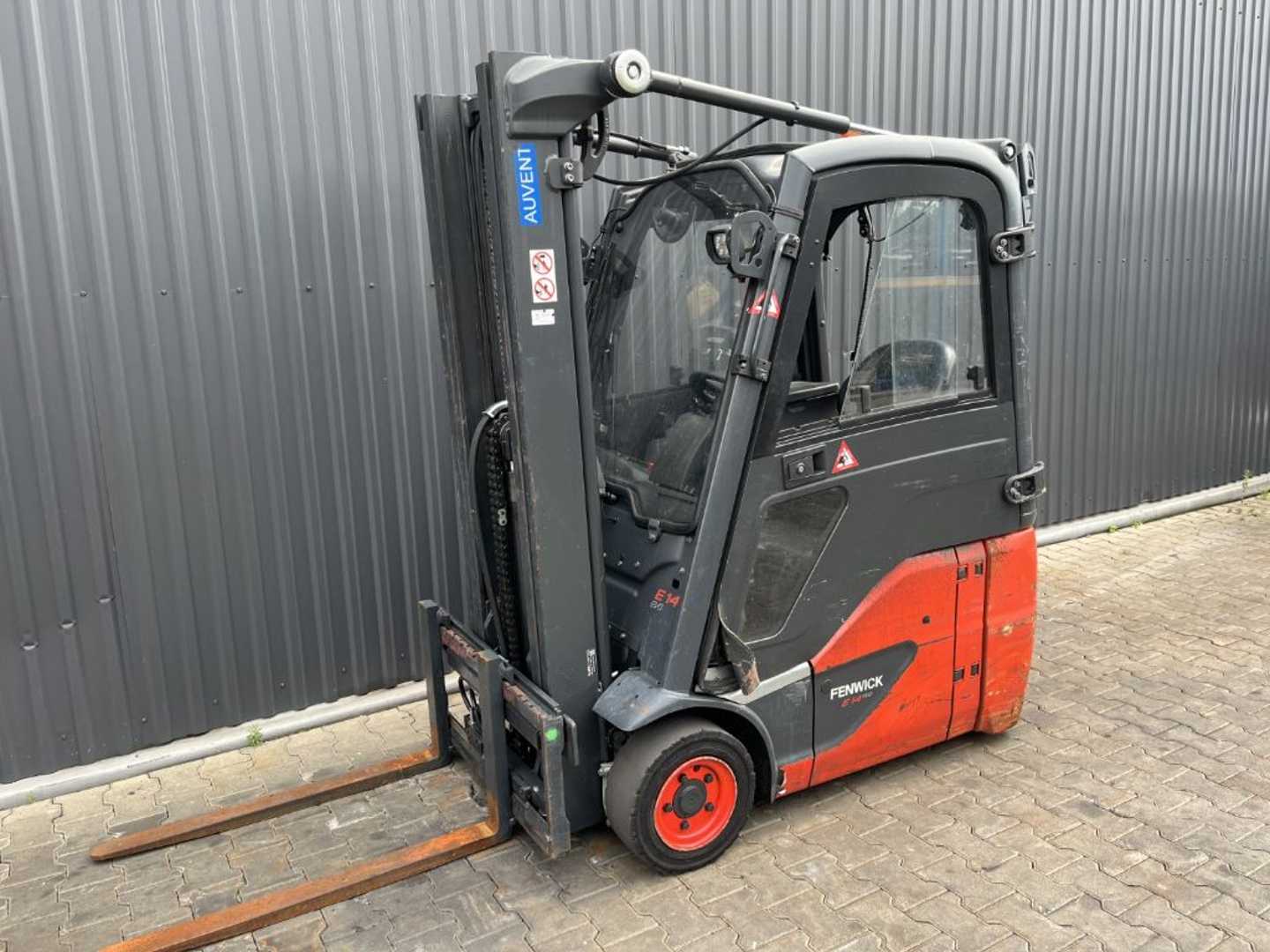 Wózki widłowe używane LINDE E14-02 ELEKTRO DREIRADFRONTSTAPLER (13058689)