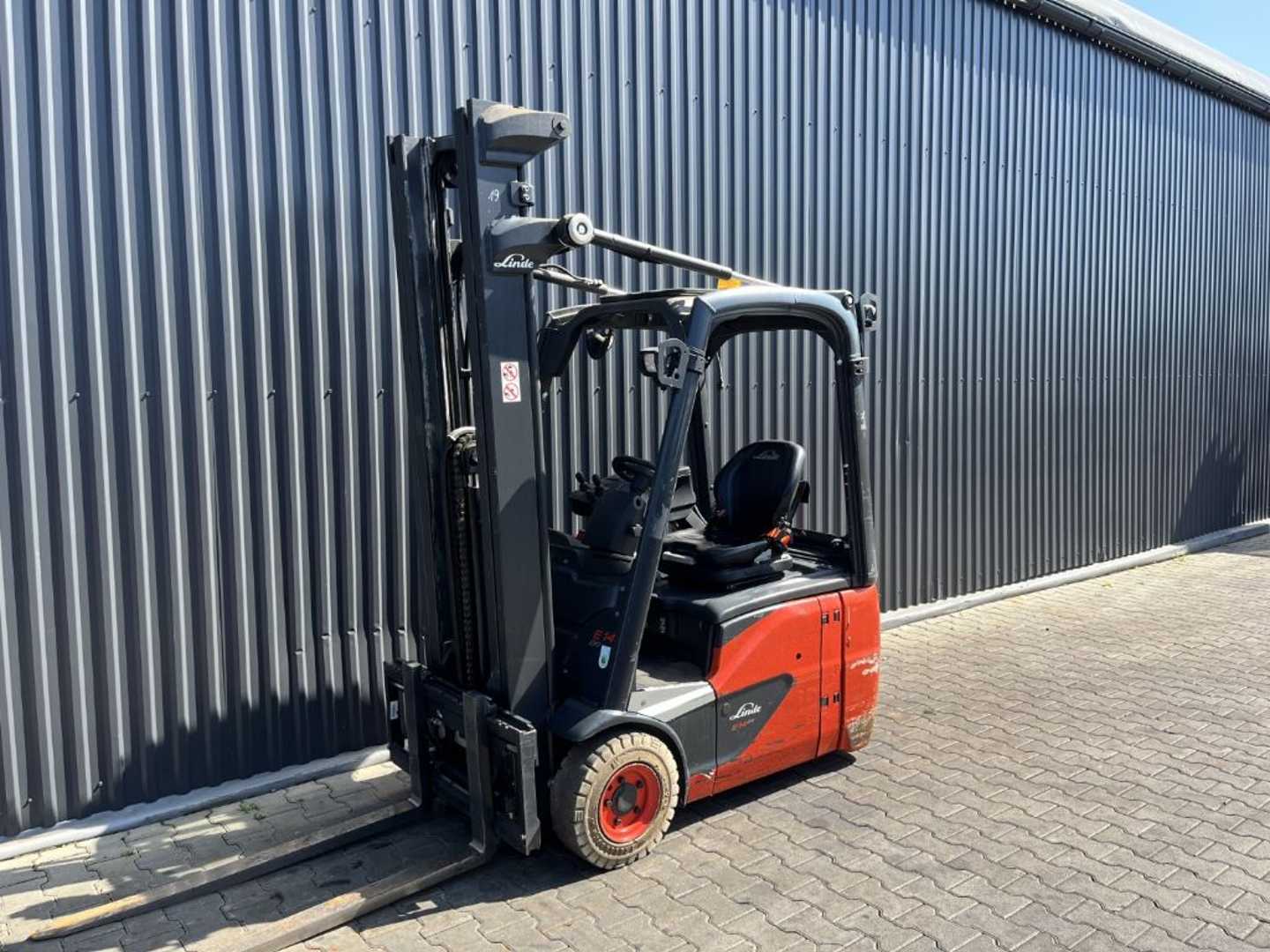 Wózki widłowe używane LINDE E14-02 ELEKTRO DREIRADFRONTSTAPLER (13062471)