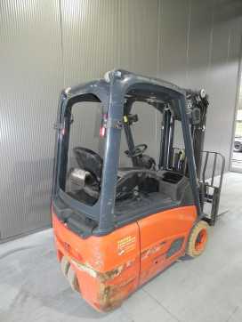 Wózki widłowe używane LINDE E15 - 01 ELEKTRO DREIRADFRONTSTAPLER (13076048)