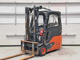 Wózki widłowe używane LINDE E16 -02 ELEKTRO DREIRADFRONTSTAPLER (13074792) backdrop