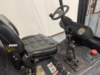Wózki widłowe używane LINDE E16 ELEKTRO DREIRADFRONTSTAPLER (12959485)