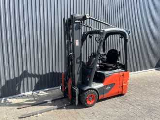 Wózki widłowe używane LINDE E16C-02 ELEKTRO DREIRADFRONTSTAPLER (13065400) backdrop
