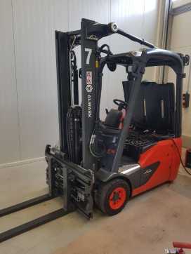 Wózki widłowe używane LINDE E16C ELEKTRO DREIRADFRONTSTAPLER (12990717)