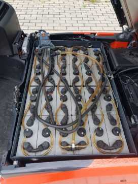 Wózki widłowe używane LINDE E16C ELEKTRO DREIRADFRONTSTAPLER (13006358)
