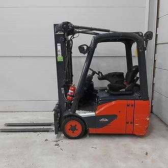 Wózki widłowe używane LINDE E16C Evo ELEKTRO DREIRADFRONTSTAPLER (13069513) backdrop