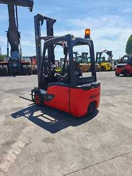 Wózki widłowe używane LINDE E16L-02 ELEKTRO DREIRADFRONTSTAPLER (12998708)