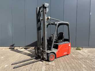 Wózki widłowe używane LINDE E16P-02 ELEKTRO DREIRADFRONTSTAPLER (13069412) backdrop
