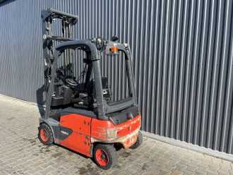 Wózki widłowe używane LINDE E16P-02 ELEKTRO VIERRADFRONTSTAPLER (13068464)