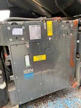 Wózki widłowe używane LINDE E16P ELEKTRO VIERRADFRONTSTAPLER (12806730)