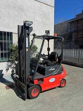 Wózki widłowe używane LINDE E16P ELEKTRO VIERRADFRONTSTAPLER (13050695) backdrop