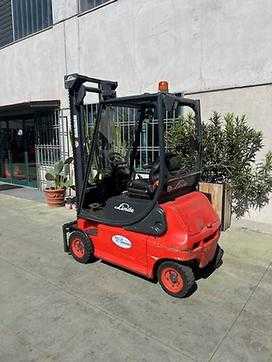 Wózki widłowe używane LINDE E16P ELEKTRO VIERRADFRONTSTAPLER (13050695)