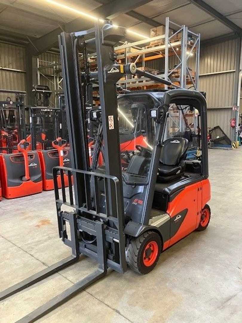Wózki widłowe używane LINDE E16P ELEKTRO VIERRADFRONTSTAPLER (13067059)