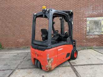 Wózki widłowe używane LINDE E18-01 ELEKTRO DREIRADFRONTSTAPLER (13058721)