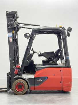 Wózki widłowe używane LINDE E18-02-386-LI-ION ELEKTRO DREIRADFRONTSTAPLER (13062162)