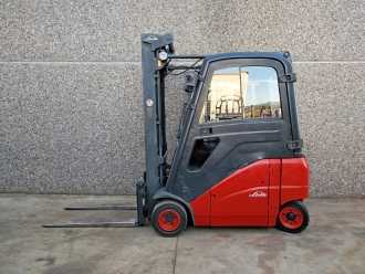 Wózki widłowe używane LINDE E18PH-01 ELEKTRO VIERRADFRONTSTAPLER (13060066)