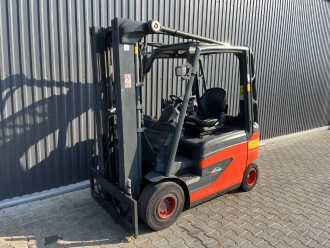 Wózki widłowe używane LINDE E20-01 ELEKTRO VIERRADFRONTSTAPLER (13058667) backdrop