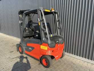 Wózki widłowe używane LINDE E20-01 ELEKTRO VIERRADFRONTSTAPLER (13058667)